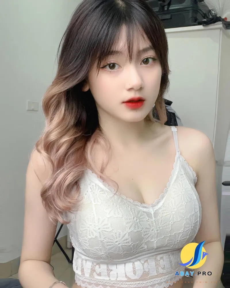 Nguyễn Đan Phương bikini