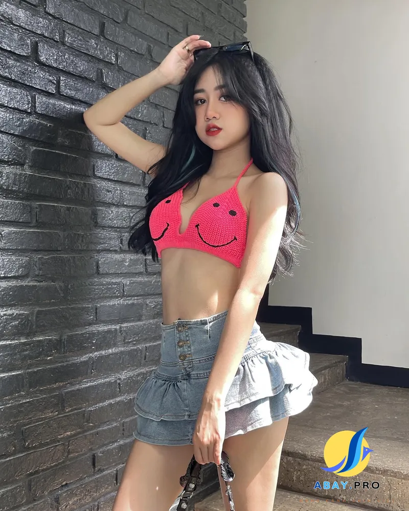 Ảnh tiktoker Lê Kim Loan sexy 25