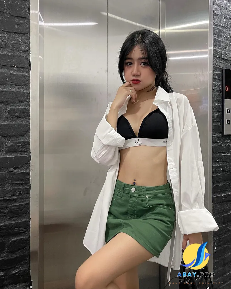 Ảnh tiktoker Lê Kim Loan sexy 4