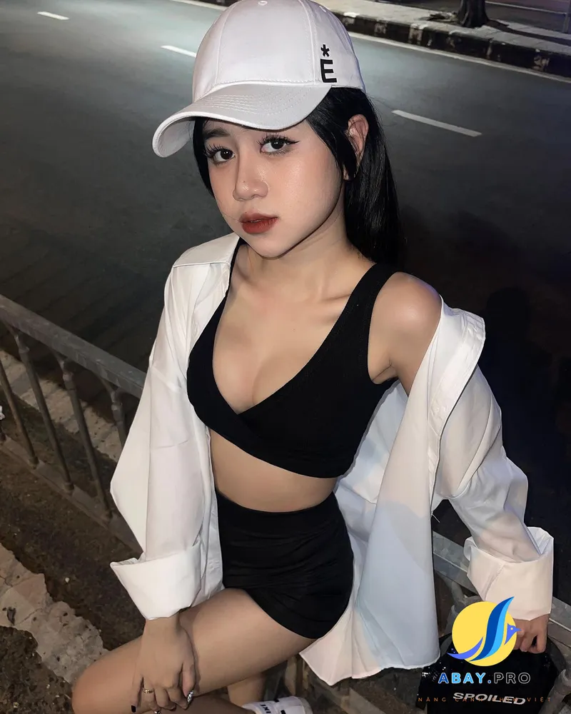 Ảnh tiktoker Lê Kim Loan sexy 21