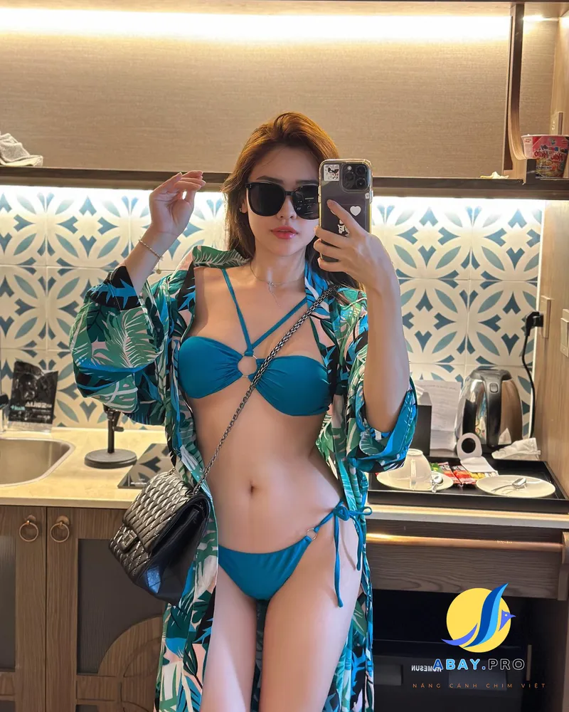 Ảnh Quyên Qui bikini 5