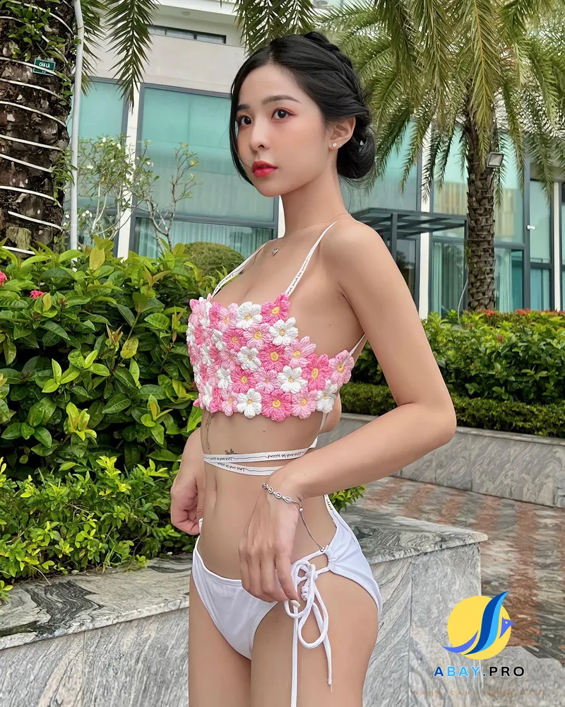 Tammy Phạm sexy 4