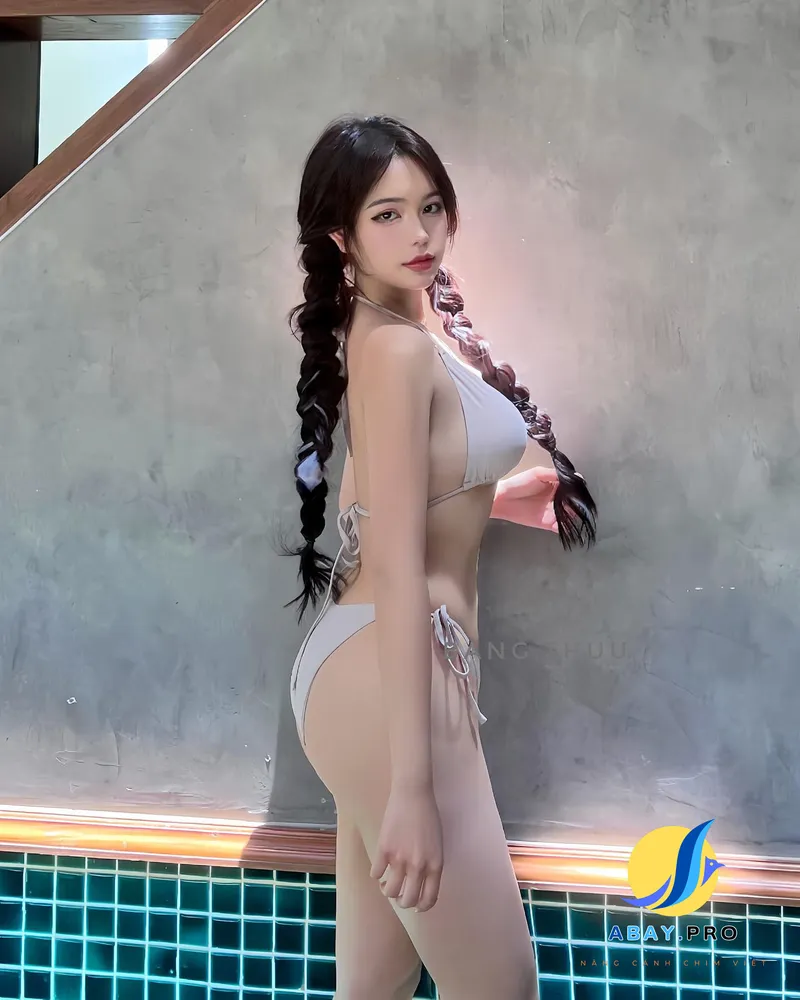 Ảnh Trương AnThư tiktok mặc bikini