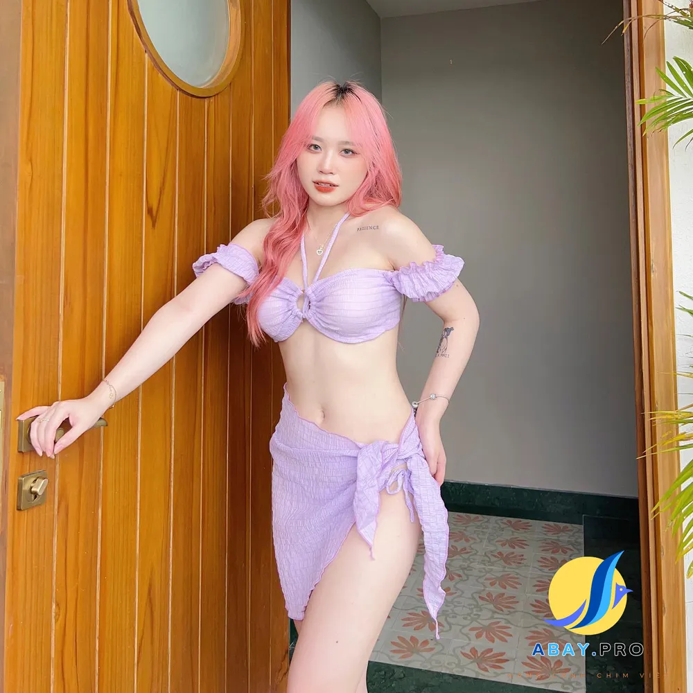 Ảnh Min Min bikini